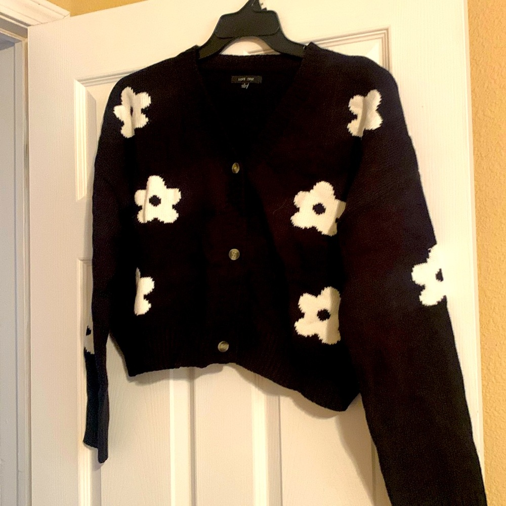 Flower sweater